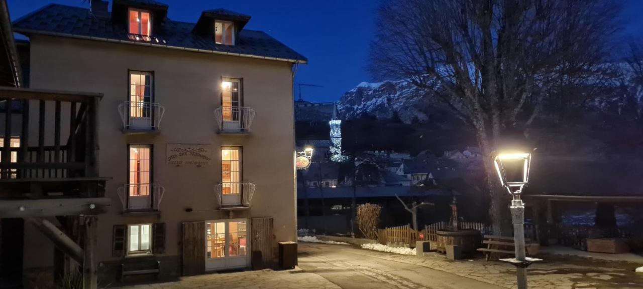 L'Auberge Saint-Vincent-les-Forts Exteriör bild